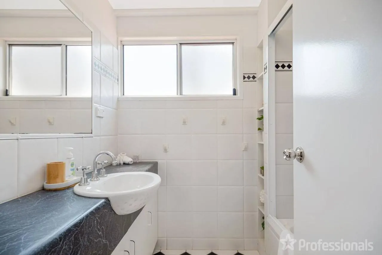Nyaraló Beachfront Holiday House Zilzie